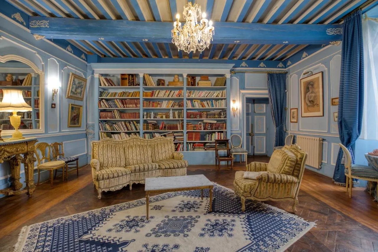 Chateau Du Bois Glaume Poligne Country house