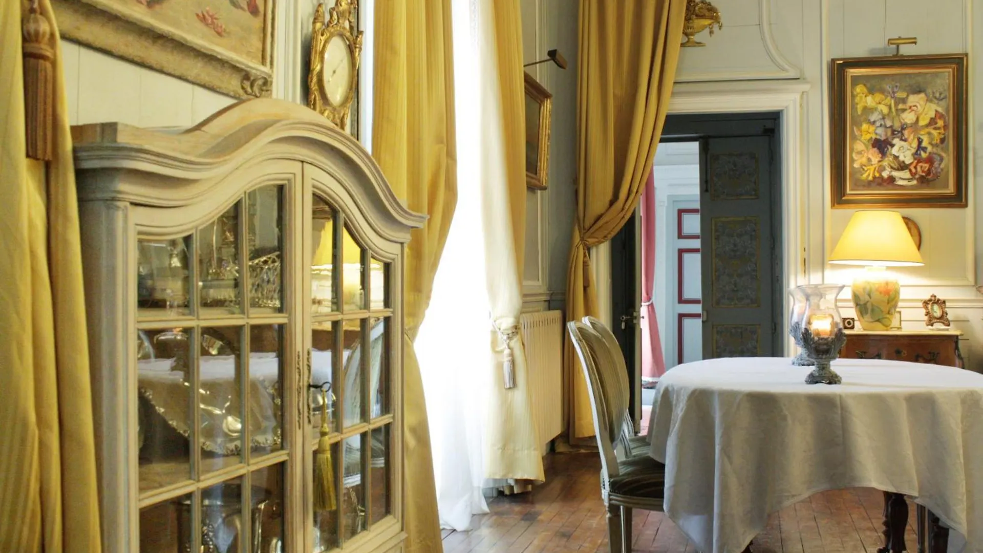 Chateau Du Bois Glaume Poligne Country house