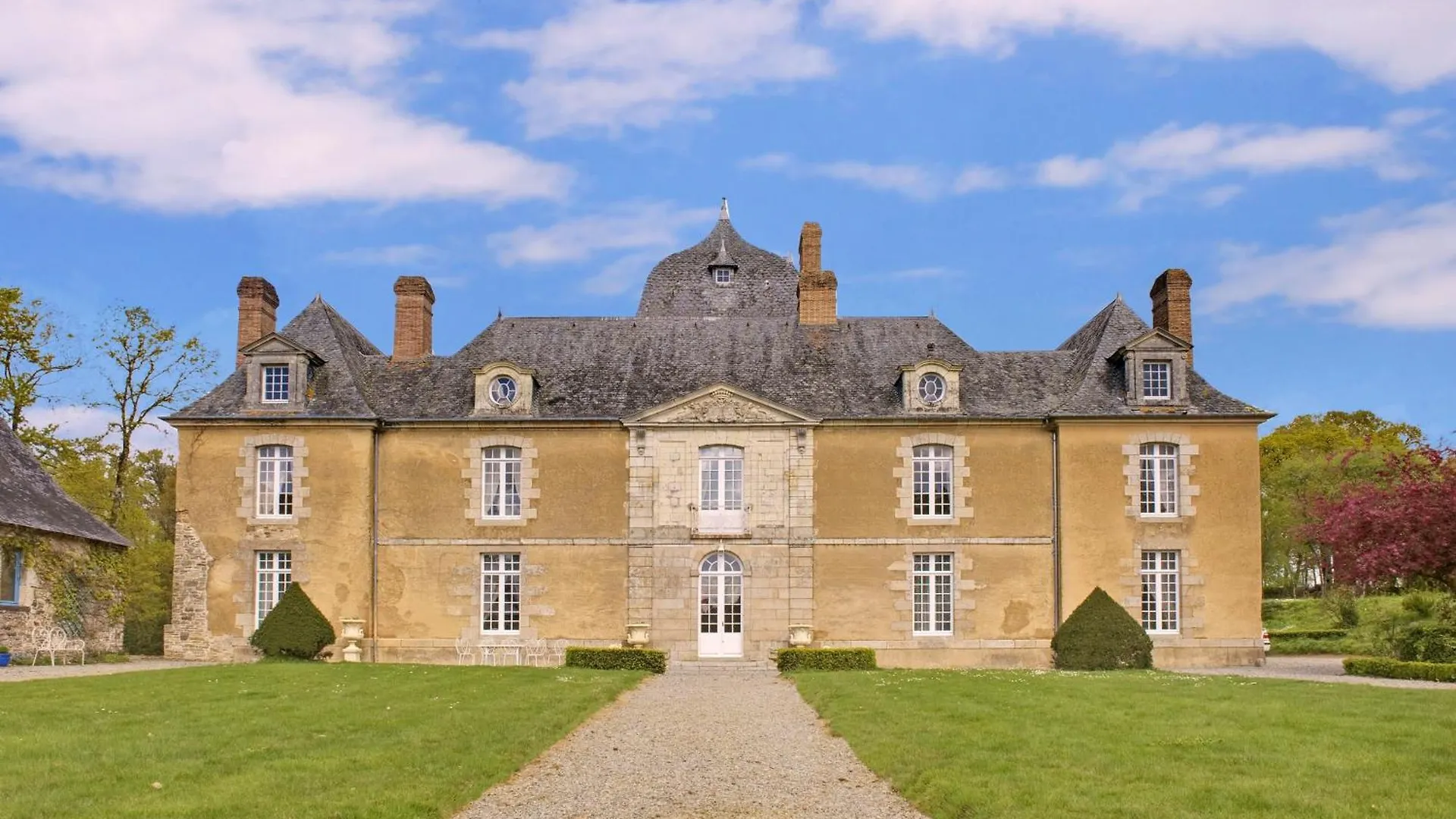Chateau Du Bois Glaume location